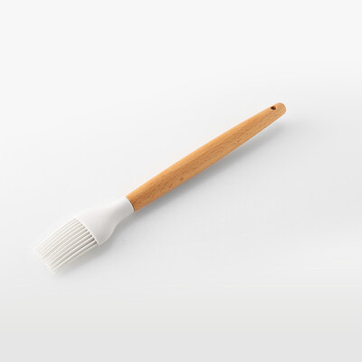 Baltas virtuvės silikoninis virtuvės indų rinkinys, nepridegantis indai su medine rankena Neslystantis kastuvas šaukštas aliejaus teptuku kepimo įrankis