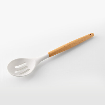 Baltas virtuvės silikoninis virtuvės indų rinkinys, nepridegantis indai su medine rankena Neslystantis kastuvas šaukštas aliejaus teptuku kepimo įrankis