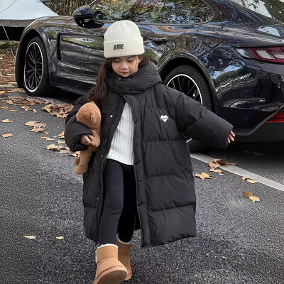 Νέο χειμωνιάτικο μονόχρωμο και βελούδινο χοντρό αντιανεμικό και ζεστό βαμβακερό μπουφάν με μακριά κουκούλα για εφήβους και κορίτσια