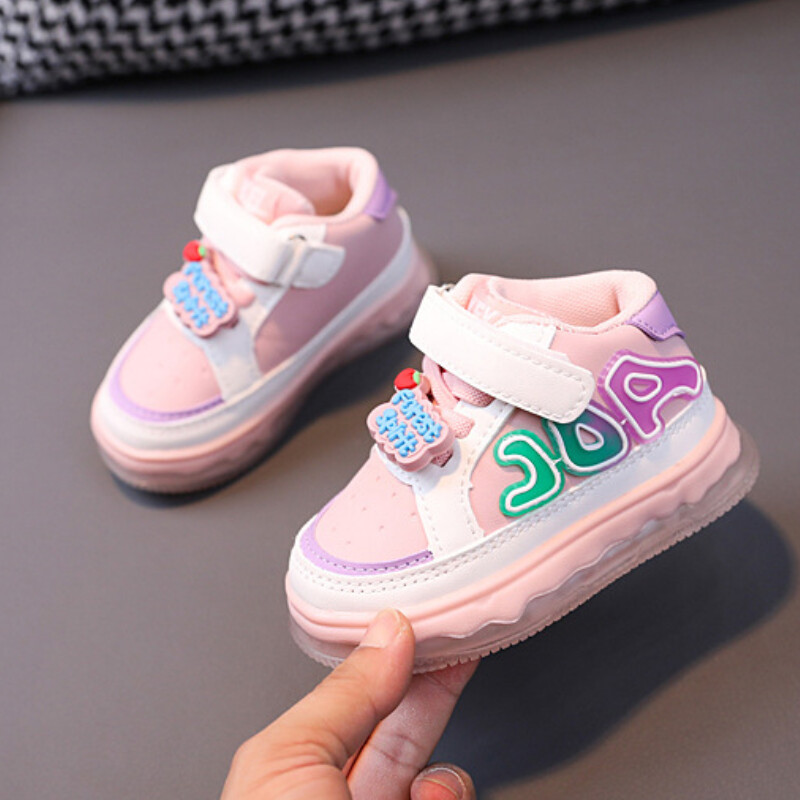 Vaikiški madingi sportiniai batai vaikiški laisvalaikio plokščiapadžiai sportbačiai neslystantys minkšti bėgimo bateliai Patogūs tendencijos sportbačiai avalynė