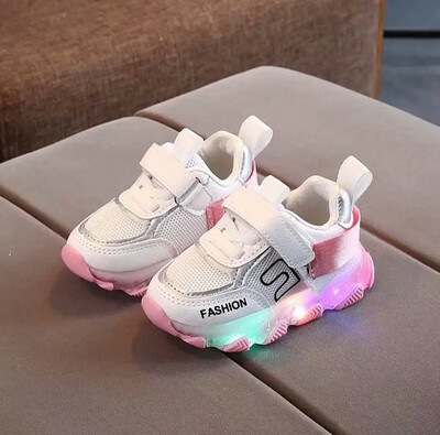 2024 m. Vaikiški LED šviesos batai kūdikiams mergaitėms berniukams tinkliniai sportiniai bėgimo batai su šviečiančiu padu kūdikių šviesūs batai F12122