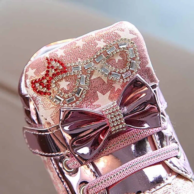 Gyermek Led Cipők Lányok Aranyos Izzó Princess Cipők Tipegő Világító Csúszásmentes Lábbeli Gyerekek Puha Alsó Megvilágított Cipők