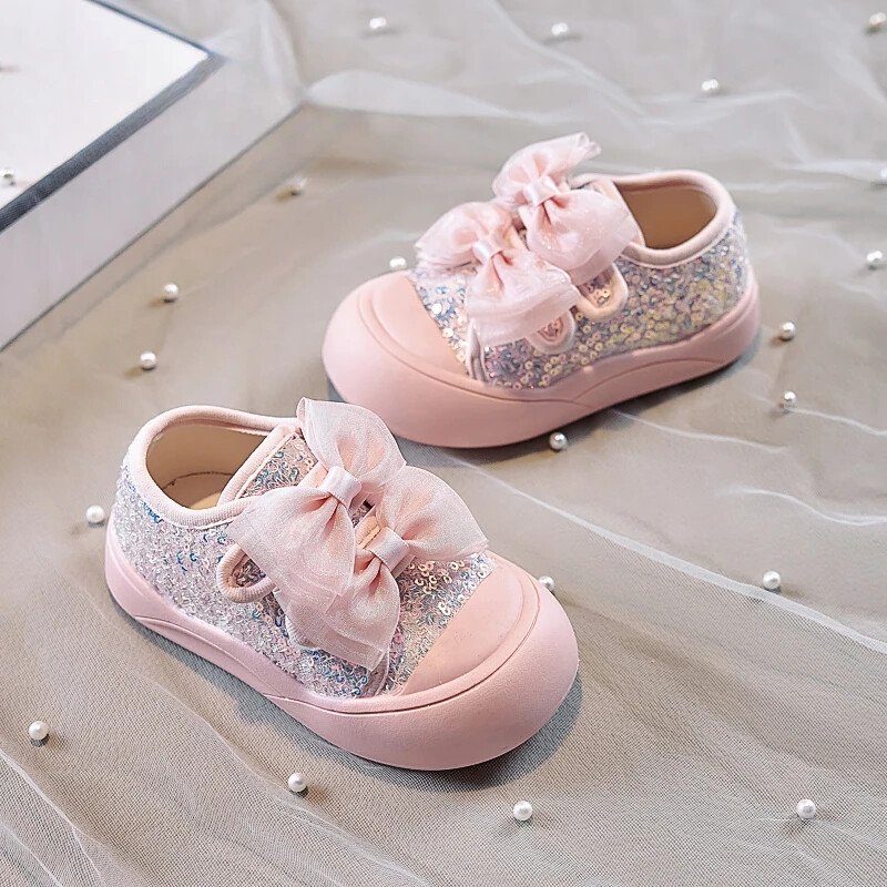 Bērnu apavi meitenēm ar biezu dibenu maziem bērniem cēloņsakarības apavi Modes Neslīdoši daudzpusīgi bērnu tauriņi sequins kedas āķa cilpa