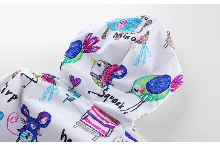 Neperšlampama striukė kūdikiams Vaikiški drabužiai Pavasariniai laisvalaikio mergaičių apsiaustai ilgomis rankovėmis Striukė su gėlių raštais Vaikiški džemperiai