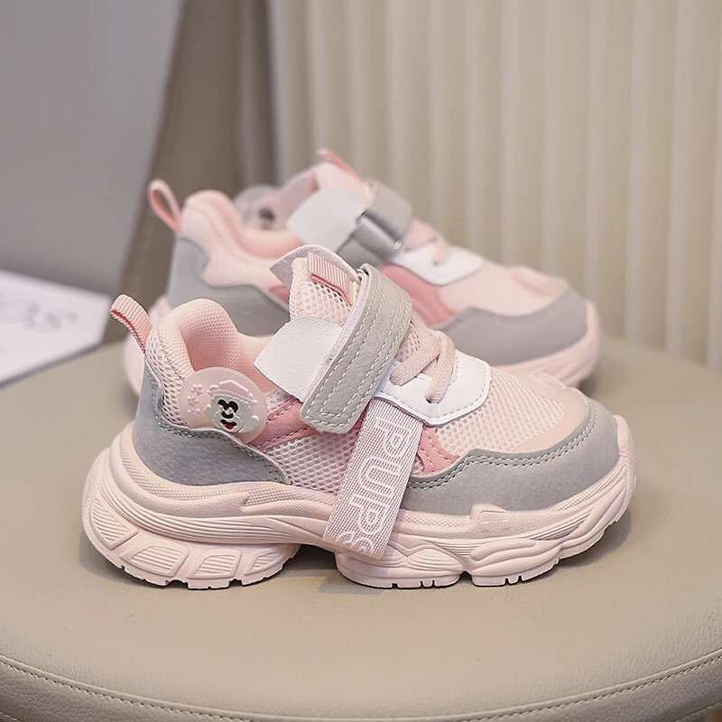 Bērnu sporta apavi neslīdoši un viegli elpojoši tīklveida audumi pavasara un rudens āra skriešanas apavi Sandalias De Mujer