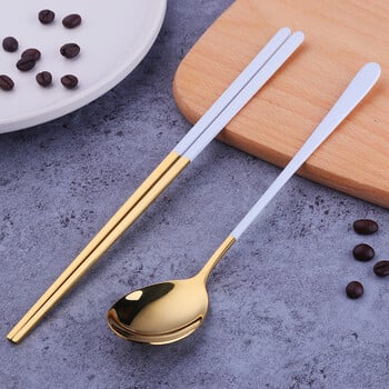 Χρυσά 18/10 Κορεάτικα από ανοξείδωτο ατσάλι Chopsticks τροφίμων Σετ κουταλιών Επίπεδα αντιολισθητικά ξυλάκια με μακριά λαβή Σετ επιδόρπιο κουτάλια σερβίτσιο