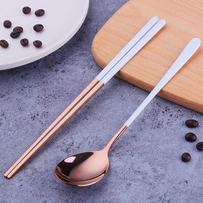 Χρυσά 18/10 Κορεάτικα από ανοξείδωτο ατσάλι Chopsticks τροφίμων Σετ κουταλιών Επίπεδα αντιολισθητικά ξυλάκια με μακριά λαβή Σετ επιδόρπιο κουτάλια σερβίτσιο