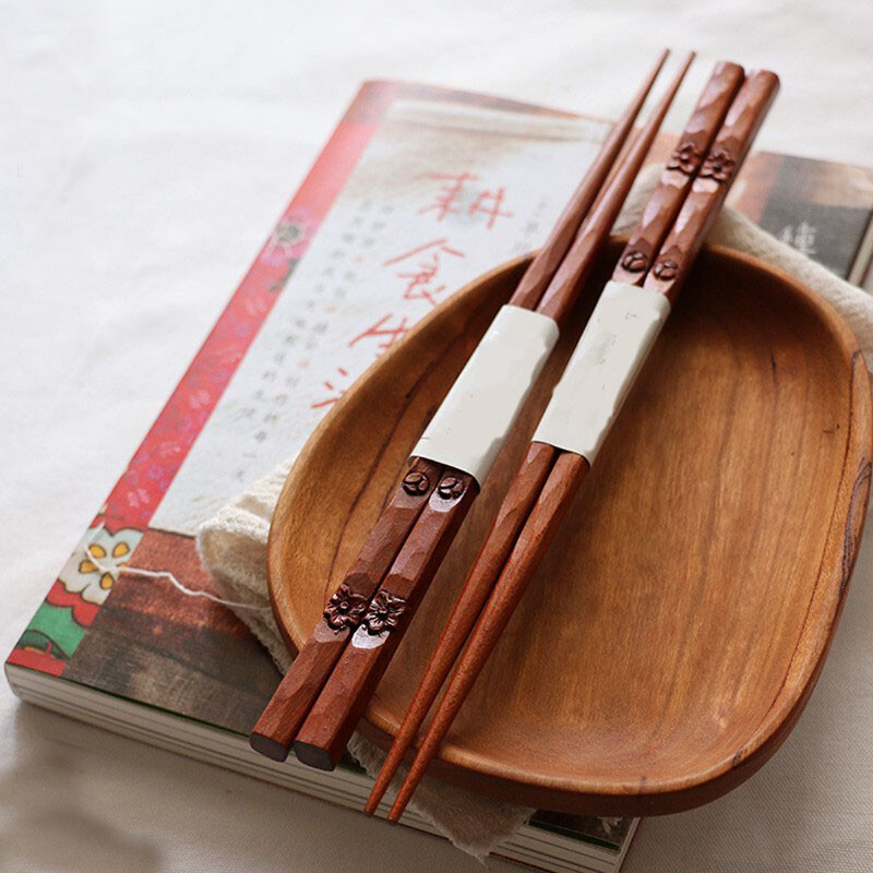 Rankomis raižyti gėlių dovanų dėžutės lazdelės, kūrybingos praktiškos medinės lazdelės, daugkartiniai mediniai stalo įrankiai, virtuvės reikmenys