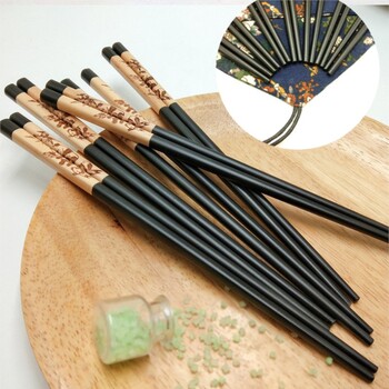 Κινέζικα Chopsticks Χειροποίητα επιτραπέζια σκεύη φιλικά προς το περιβάλλον Αντιολισθητικά μαχαιροπίρουνα 2 ζευγαριών Panda Chopsticks Δώρο σετ σερβίτσιο από φυσικό ξύλο