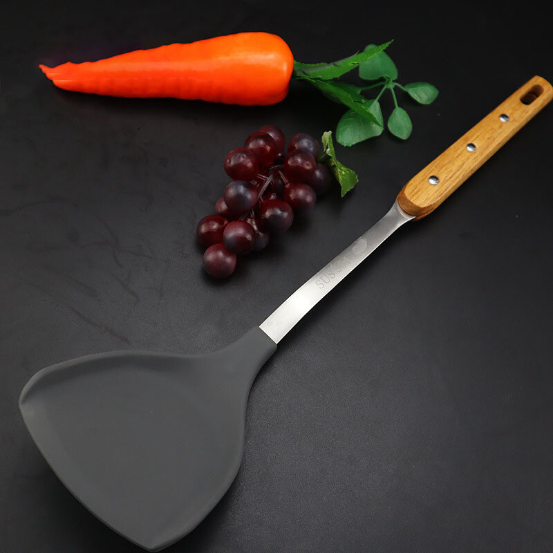 Mittenakkuv silikoonist spaatliga lusikas 304 roostevabast terasest köögitarvete komplekt puidust käepidemega praadimislabidas avalikud lusikad nõud kraam