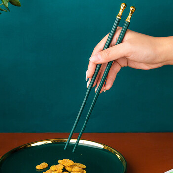 Πράσινο χρυσό 5 Pairs Chopsticks για αντιολισθητικά μπαστούνια φαγητού Μπαστούνια μπριζόλας επαναχρησιμοποιήσιμα κινέζικα chopsticks επιτραπέζια σκεύη δώρου Εργαλεία κουζίνας