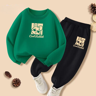 Őszi kisfiú ruhák divatos nyomott pólók és nadrágok 2 részes készlet gyerekek lányok alkalmi felső alsó ruhák tréningruhák