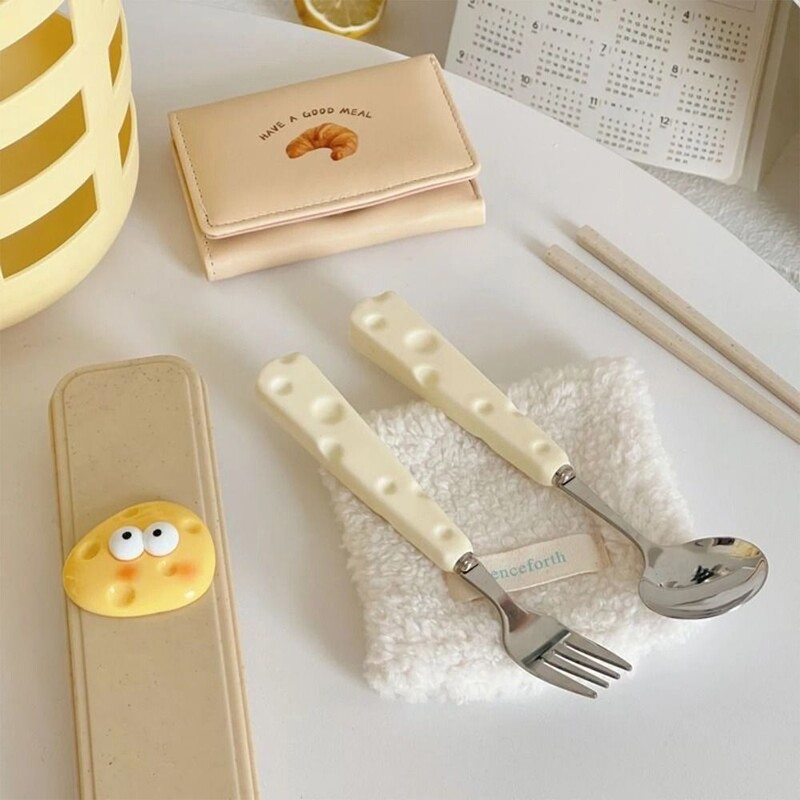 Rozsdamentes acél sajtkanál búzavilla három részes szett diákoknak hordozható étkészletek, tárolódobozos pálcika villával