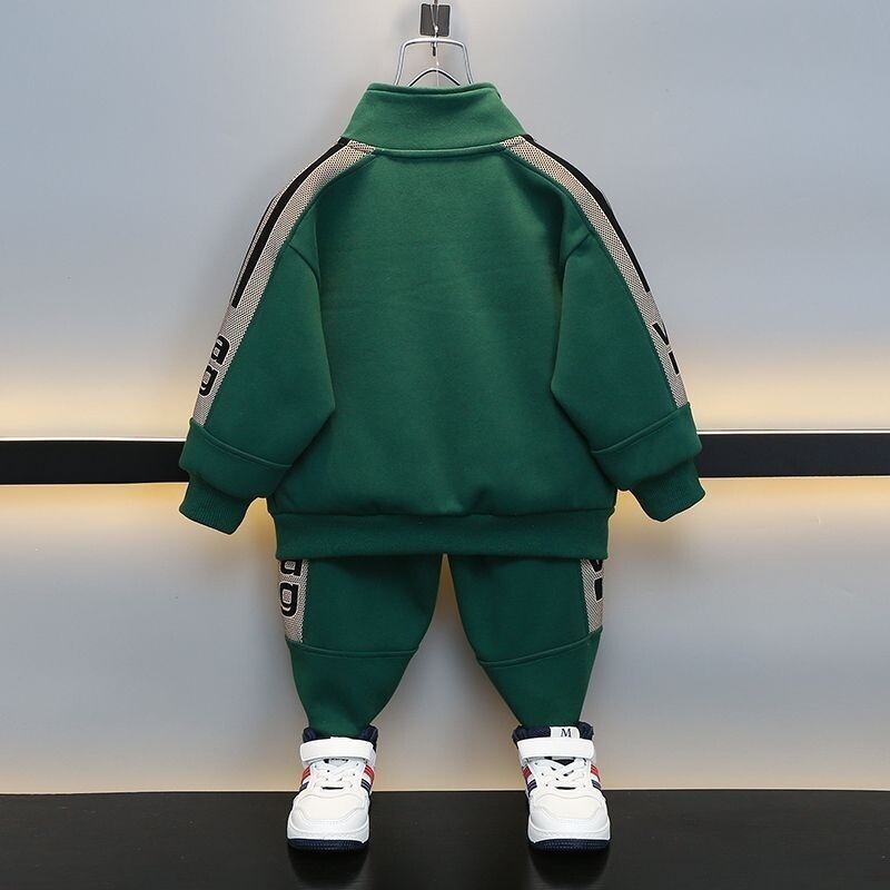 Új 2-9 éves gyerekek ruhakészlet fiúknak alkalmi ruhák gyerekeknek divatos pulóver és nadrág 2 db baba őszi téli tréningruha