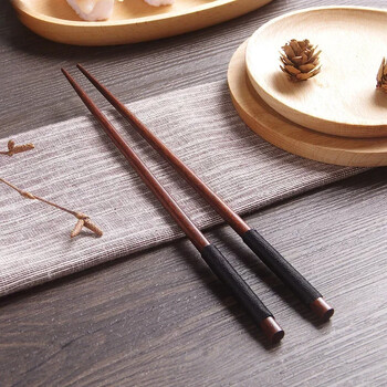 4 ΤΕΜ Creative ιαπωνικά chopsticks Kazuki Τυλιγμένα ξυλάκια με μυτερή οξιά chopsticks από κόκκινο σανταλόξυλο κατά της πτώσης