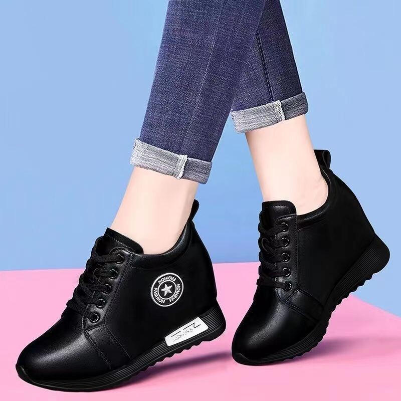 Sieviešu ādas platformas kedas Ķīļi Vulkanizēti apavi Šņorējami Ērti kedas Apaļš purngals Ūdensizturīgi Neslīdoši ikdienas apavi