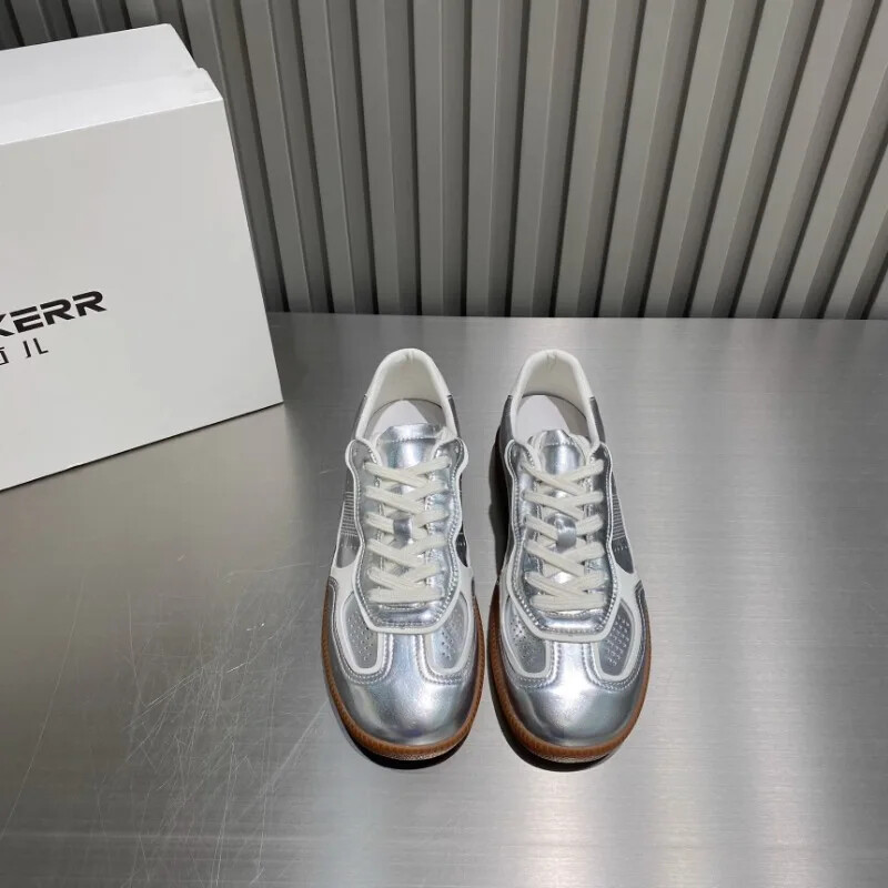 2024 nyár, új női szabadtéri sétacipők szabadidő sportok, kerek fejű varrás Divat tenisz tornacipők könnyű futócipők