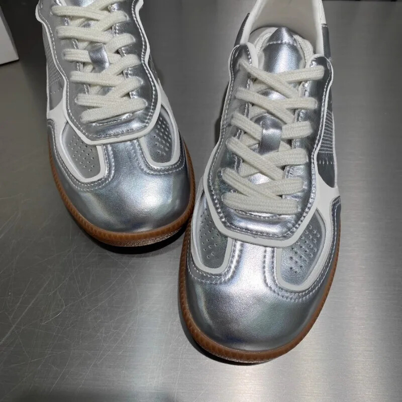 2024 nyár, új női szabadtéri sétacipők szabadidő sportok, kerek fejű varrás Divat tenisz tornacipők könnyű futócipők