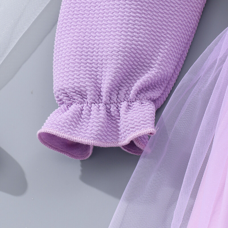 Meiteņu vienkrāsaina mežģīņu kleita ar garām piedurknēm