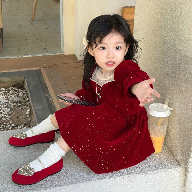 2023 m. mergaičių graži raudona žieminė suknelė Aksominė šilta elegantiška karoliukais papuošta gimtadienio princesės suknelės vaikams vaikiški drabužiai