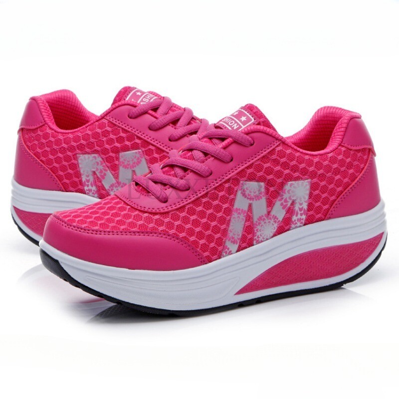 Tinkliniai, madingi apvalūs supamieji batai laisvalaikio moterims, patogūs ir kvėpuojantys storu padu nuožulniu kulnu lauko sportiniai batai