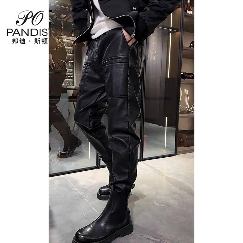 Fashion 2024 férfi laza elasztikus derék műbőr téli nadrág hat zsebes polár Thcik fekete pu punk design nadrág férfi