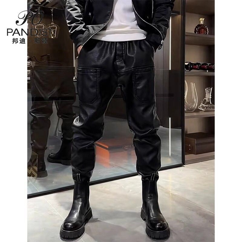 Fashion 2024 férfi laza elasztikus derék műbőr téli nadrág hat zsebes polár Thcik fekete pu punk design nadrág férfi