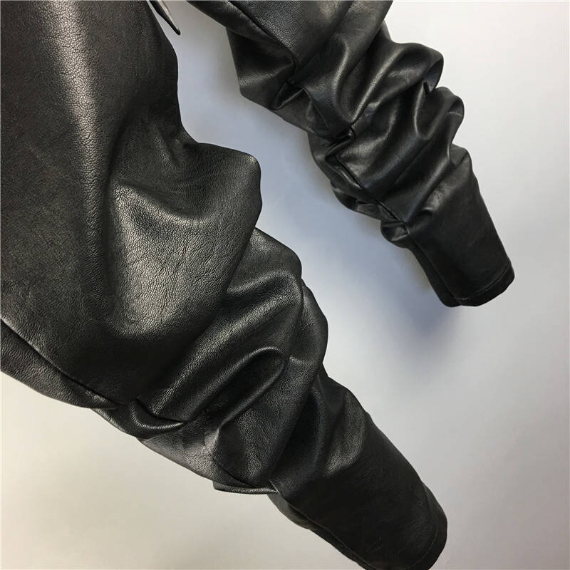 Vīriešu mākslīgās ādas bikses elastīgas jostasvietas Jogger ūdensnecaurlaidīgs vēja necaurlaidīgs PU ādas motociklu bikses harēma bikses