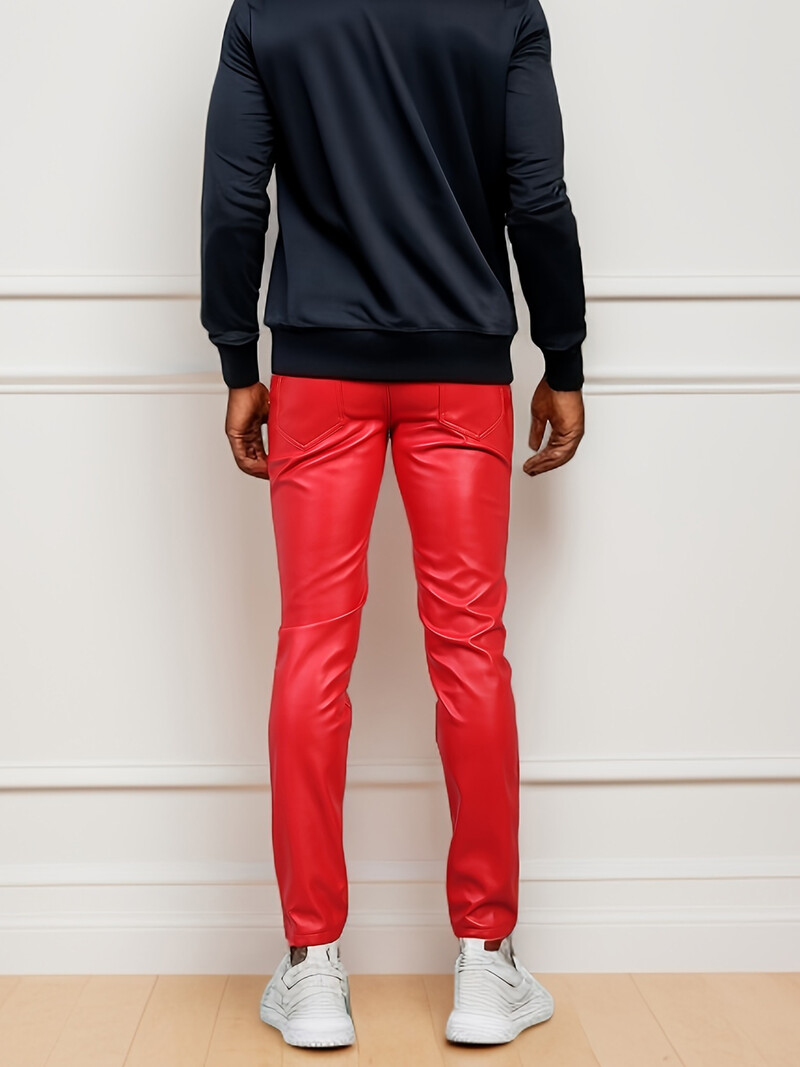 Pavasario ir rudens/žiemos jaunimo plunksnojančios elastingos, lieknos ir klubus pakeliančios mados šokių pasirodymo juostos raudonos odinės kelnės