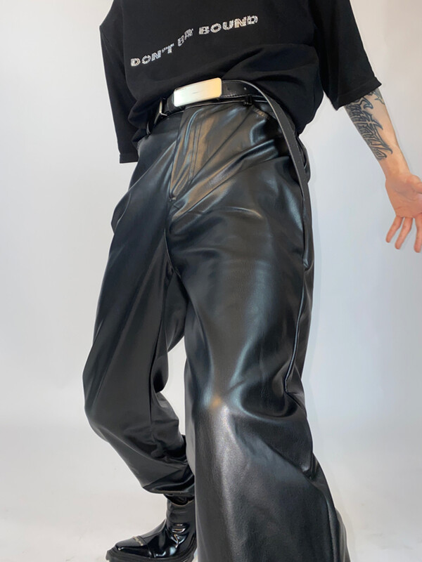 Mauroicardi tavaszi őszi hosszú fekete laza alkalmi puha műbőr egyenes nadrág férfi menő uniszex ruházat koreai divat 2022