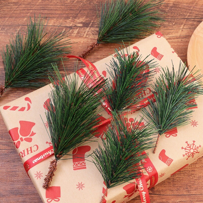 10/30 ΤΕΜ. Ψεύτικα κλαδιά πεύκου Τεχνητές πράσινες βελόνες Κρεμαστό στεφάνι χριστουγεννιάτικου δέντρου DIY Διακοσμητικά για Πρωτοχρονιάτικο Κλαδί Επιτραπέζιου