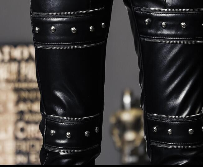 Εξατομικευμένο δερμάτινο παντελόνι Rivet Ανδρικό παντελόνι Slim Fleece Χοντρό Skinny Παντελόνι Ανδρικό Teenager Μαύρο παντελόνι από συνθετικό δέρμα