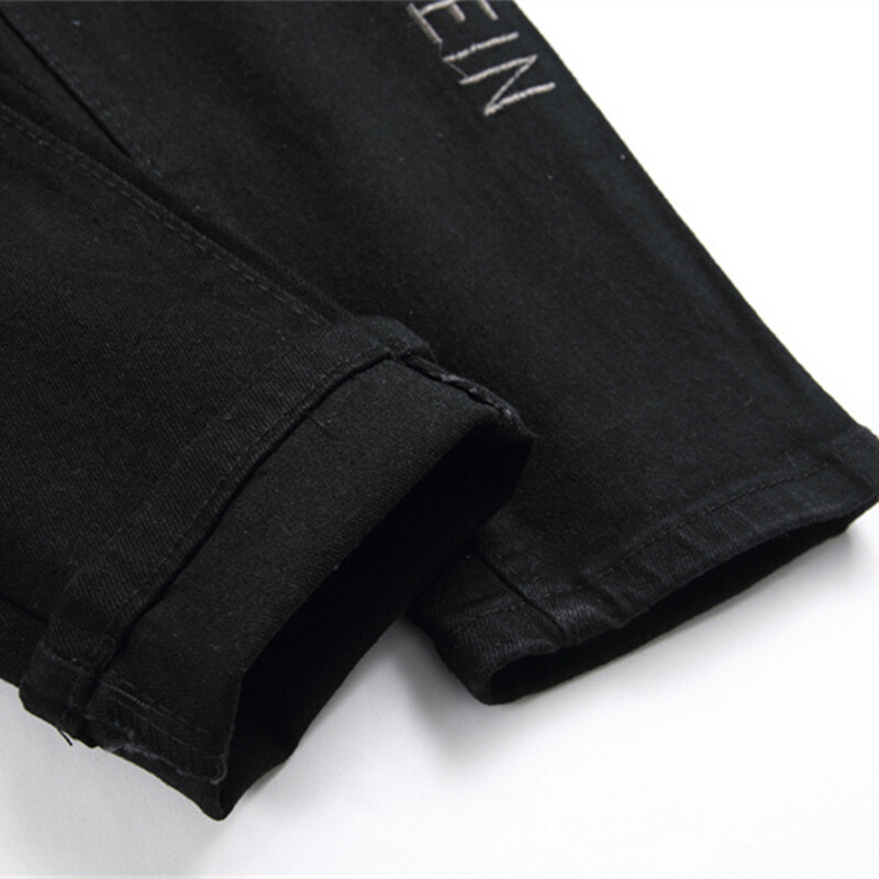 2024-es új punk stílusú, fekete hímzett férfi farmernadrág, divatos fűzfa körmök derékközépig vékony, rugalmas nadrág