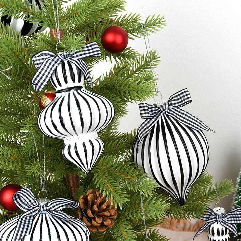 juoda ir balta tapyba kūrybinių stiklo rutulių formos rutuliai Kalėdų eglutės scenos dekoracijos, kabantys raudoni ir balti kabantys rutuliai