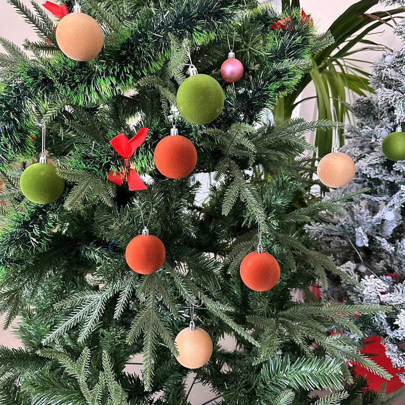 12 vnt spalvoto aksominio pliušinio kalėdinio kabančio kamuoliuko Kalėdų eglutės kamuoliuko puošmena
