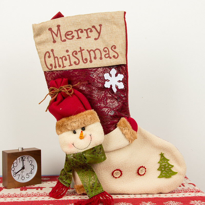 2024. gada Ziemassvētki, lieli zābaki Ziemassvētku eglīšu rotājumi, konfekšu soma Ziemassvētku vecīša aļņa sniegavīra bārs Mājas dekorēšana