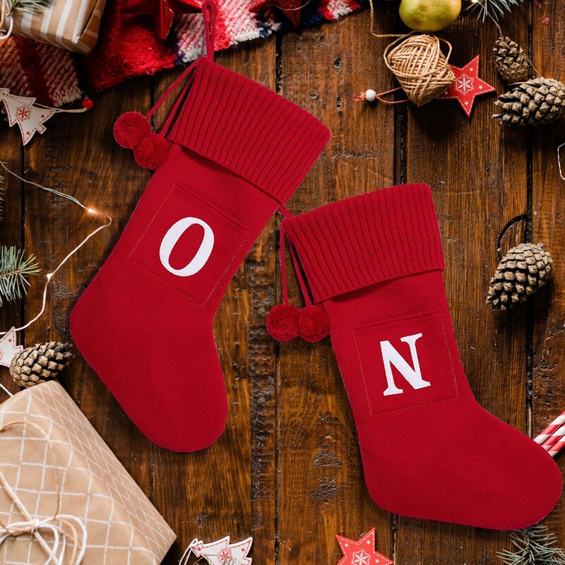 Γράμματα χριστουγεννιάτικη κάλτσα Νέα πλεκτά στολίδια κρεμαστό χριστουγεννιάτικο δέντρο για το σπίτι Χριστουγεννιάτικο δώρο νιφάδα χιονιού αλφάβητο Χριστουγεννιάτικες κάλτσες