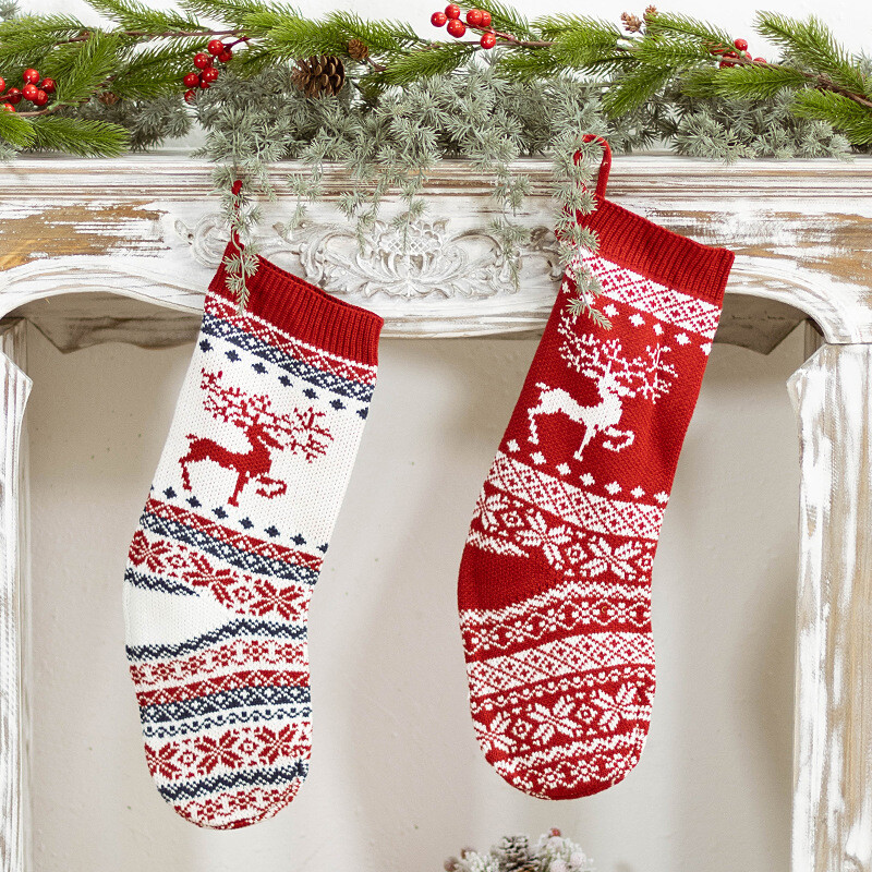 Κόκκινη πλεκτή χριστουγεννιάτικη κάλτσα Νιφάδα χιονιού άλκες με στάμπα κάλτσα Άγιου Βασίλη Χριστουγεννιάτικο δέντρο με κρεμαστό στολίδια Πρωτοχρονιάτικα δώρα Navidad