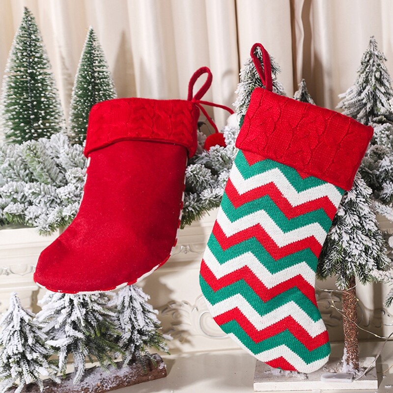 Kalėdų dekoravimo kojinės Megztos vilnos dovanų laikiklis Kalėdų saldainių dovanų maišelis Festivalis Vakarėlis Židinys Kalėdų eglutės papuošalas vaikams