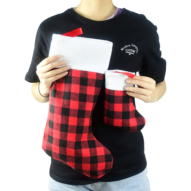 Kalėdinės kojinės Raudonos ir juodos lininės languotos kojinės Kalėdų eglutės papuošalai Pakabukas Kalėdų Naujųjų Metų dekoras Namų dekoravimas Dovanų krepšys