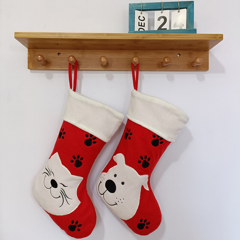 Ciorapi de Crăciun, noutate, modă, pâslă roșie, cu animale de companie albă, pentru pisică, câine, broderie, șemineu de Crăciun, ornament pentru agățat, pungă de cadou de bomboane