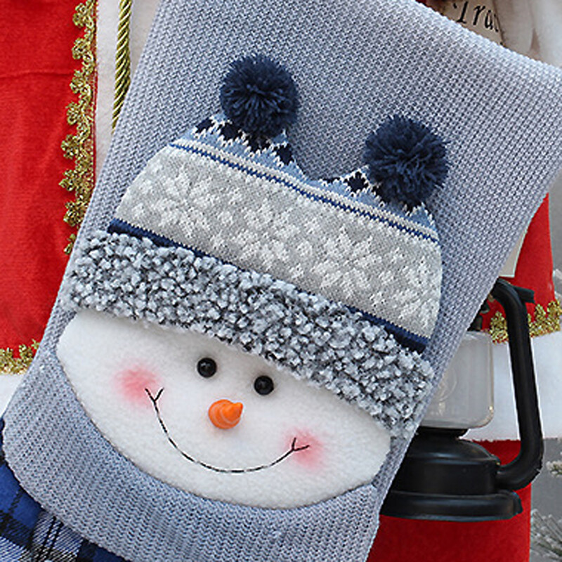 Kalėdinės kojinės Pilkai baltos 2024 m. Kalėdų puošmena Kalėdų Senelis Sniego senelis Saldainių dovanų krepšys Kalėdų eglutės kabykla