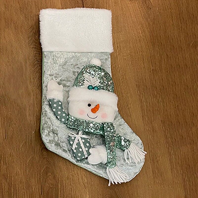 Ziemassvētku zeķu dekorācijas dāvanu maisiņš Ziemassvētkiem ar Ziemassvētku vecīša dizainu Zaļās Ziemassvētku tradīcijās iekrāsotas lielas ietilpības zeķes