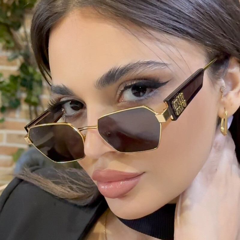 Metāla Taisnstūra Saulesbrilles Sievietēm Mode Augstas kvalitātes ietvars Brilles Vintage Zīmolu Dizaineru Brilles UV400 Gafas De Sol Mujer 2024