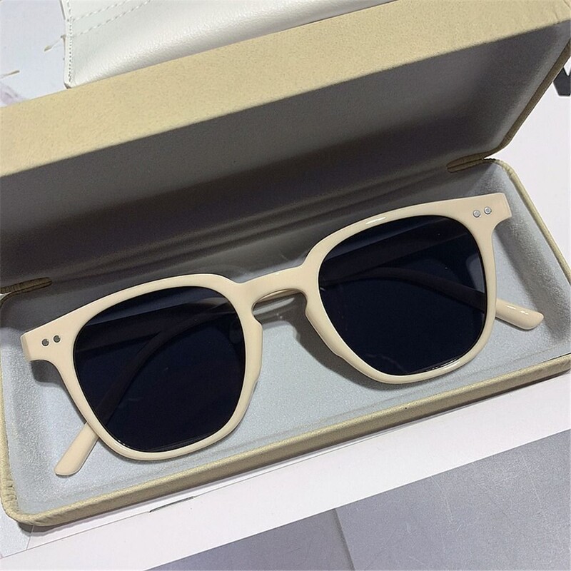 Retro kvadrātveida saulesbrilles sievietēm vīriešiem Pilna maza rāmja saulesbrilles sievietēm Koreja Ins Trend Designer Shades Outdoor Sieviešu brilles