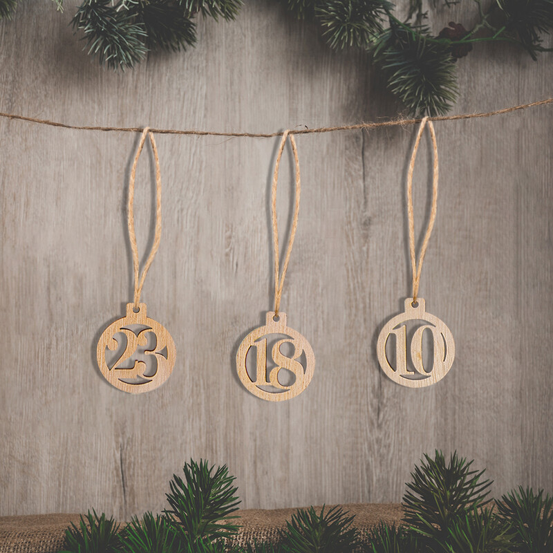1-24 cipari Ziemassvētku koka Adventes kalendāra kulonu dāvanu maisiņi Numura etiķete Ziemassvētku atpakaļskaitīšanas kalendārs Iekarināmās etiķetes Jaunais gads