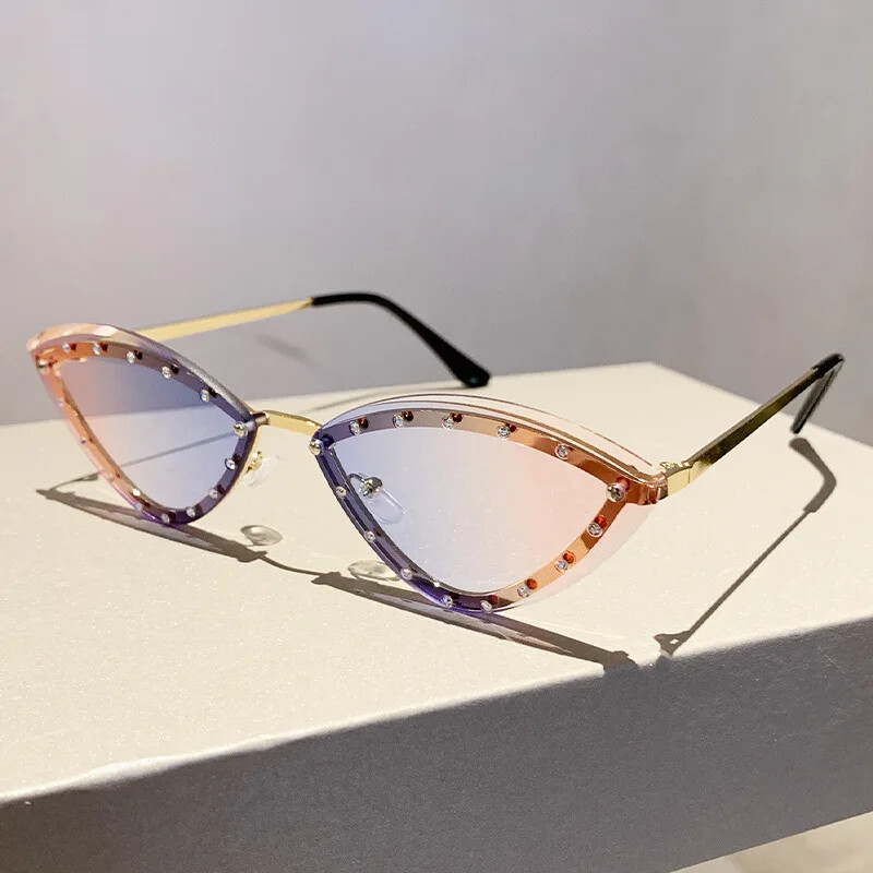 Vintage Punk Prabangus Prekės ženklo Dizaineris Diamond Cat Eye Akiniai nuo saulės Moteriški akiniai nuo saulės Moterims UV400 Madingi nauji be rėmelių metaliniai gaubtai