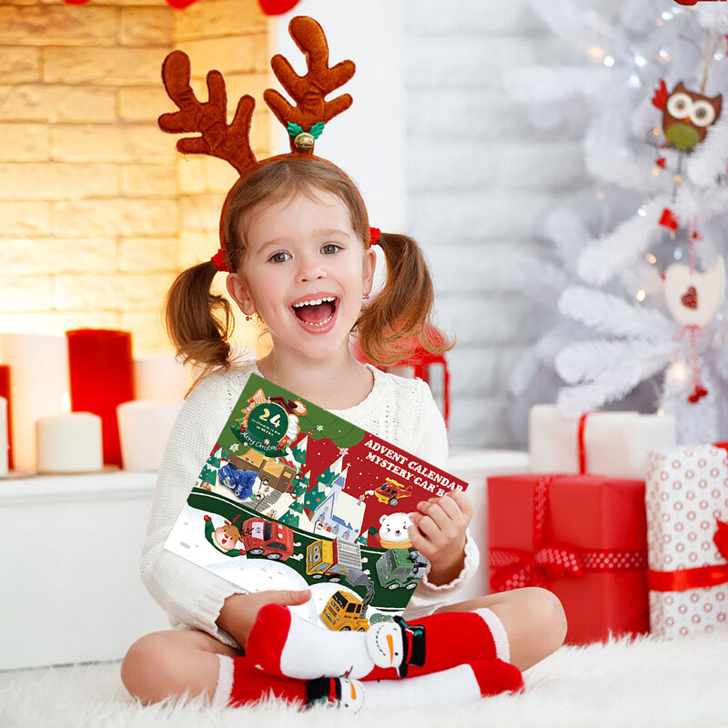 2024 m. Kalėdų dovanos Advento kalendorius, lydinio statybos inžineriniai transporto priemonių žaislai berniukams, mergaitėms, kasmetiniai sienų festivalių kalendoriai
