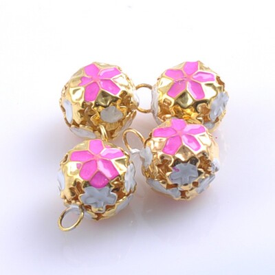 30db/tétel Színes csilingelő csengő aranyozott virág bulihoz karácsonyi dekorációhoz kézzel készített kiegészítők 14mm CP0584