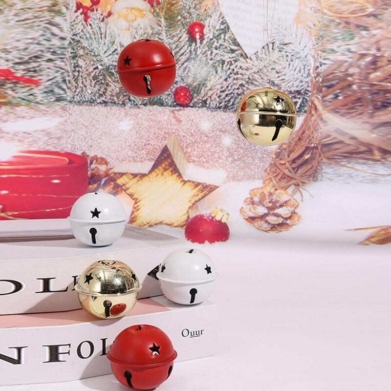 2024 karácsonyfa csilingelő harangok fémes otthoni harangdísz csillagkivágásokkal Vintage kézműves fali koszorúfüzérekhez, ablakokhoz